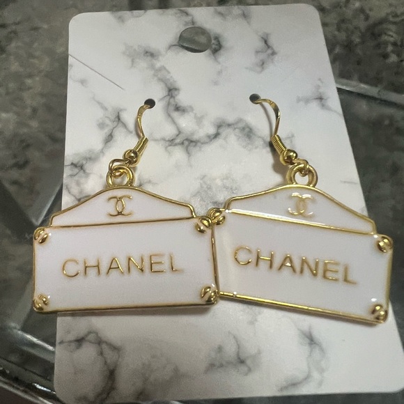 Jewelry - Cute earrings